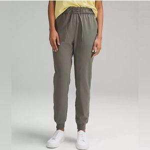 Lululemon Stretch High-Rise Joggers, full length, size 6